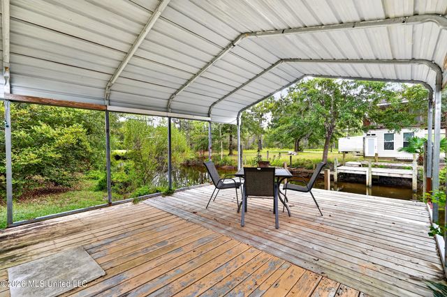 6079 4th Street, Bay Saint Louis, MS 39520