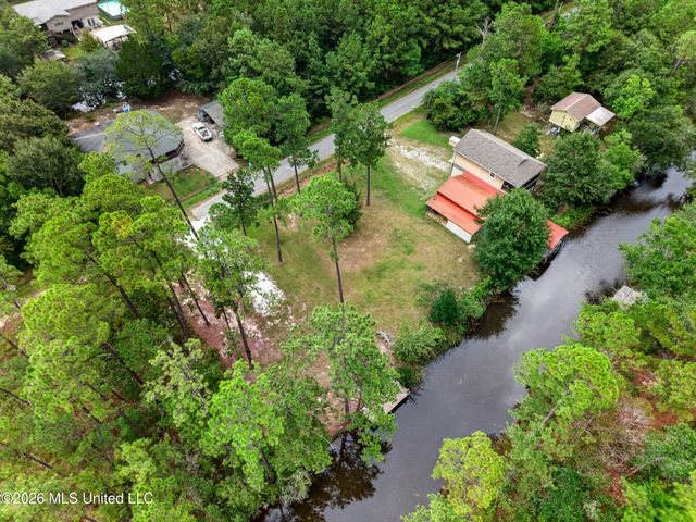 6079 4th Street, Bay Saint Louis, MS 39520