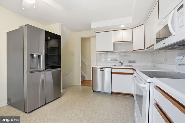 647 MIDDLE HOLLAND RD, Southampton, PA 18966