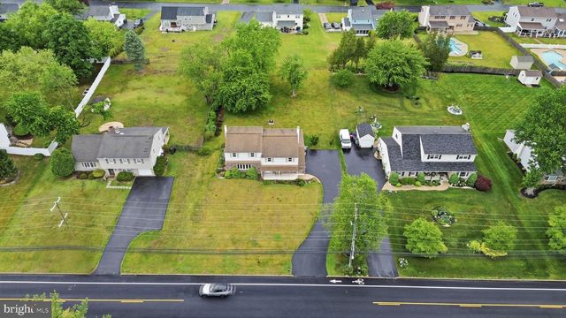 647 MIDDLE HOLLAND RD, Southampton, PA 18966