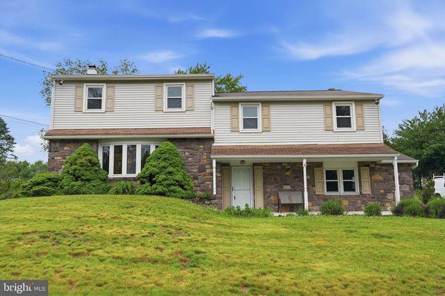 647 MIDDLE HOLLAND RD, Southampton, PA 18966