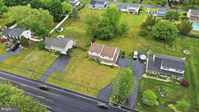 647 MIDDLE HOLLAND RD, Southampton, PA 18966