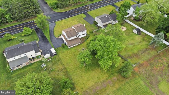647 MIDDLE HOLLAND RD, Southampton, PA 18966