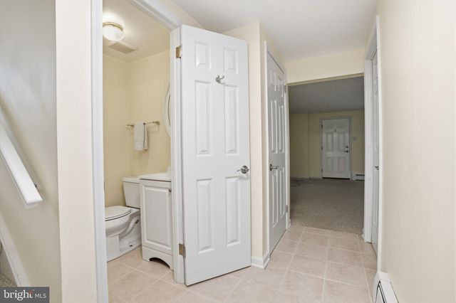 647 MIDDLE HOLLAND RD, Southampton, PA 18966