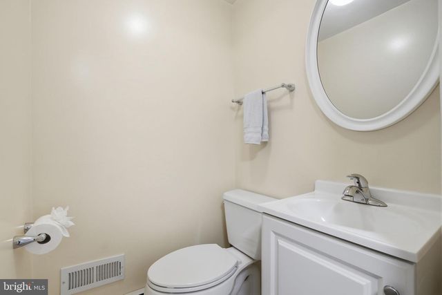 647 MIDDLE HOLLAND RD, Southampton, PA 18966