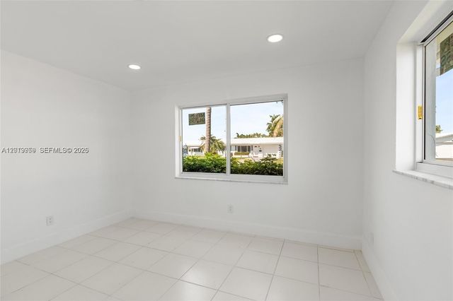 310 Leisure Blvd, Pompano Beach, FL 33064