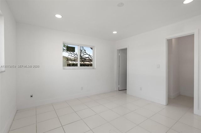 310 Leisure Blvd, Pompano Beach, FL 33064