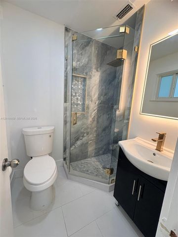 310 Leisure Blvd, Pompano Beach, FL 33064