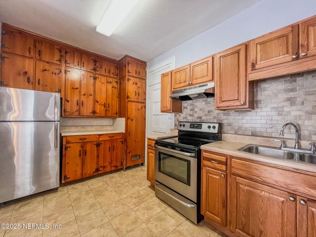 2359 OAK Street 1, Jacksonville, FL 32204