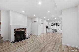327 N Boyle Avenue E-4, St Louis, MO 63108