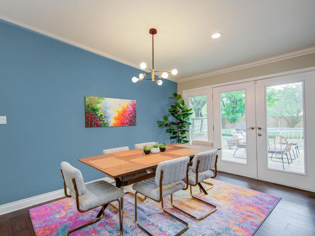 5902 Hummingbird Street, Houston, TX 77096