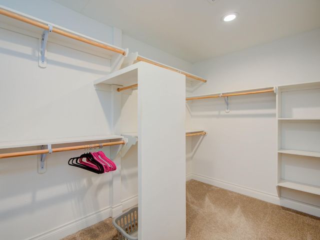 5902 Hummingbird Street, Houston, TX 77096