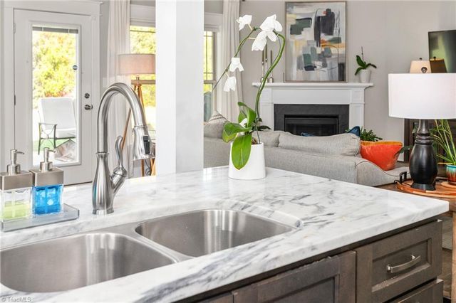 7006 Westfield Village Circle, Summerfield, NC 27358