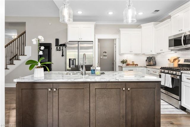 7006 Westfield Village Circle, Summerfield, NC 27358