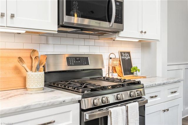 7006 Westfield Village Circle, Summerfield, NC 27358