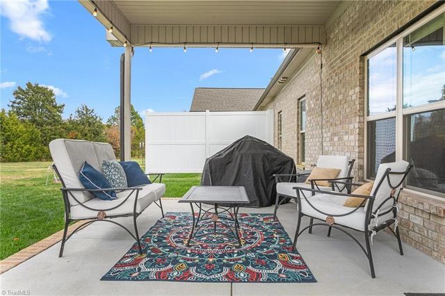 7006 Westfield Village Circle, Summerfield, NC 27358