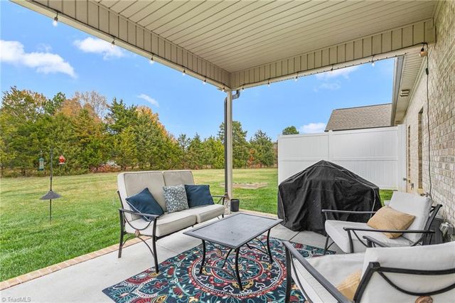 7006 Westfield Village Circle, Summerfield, NC 27358