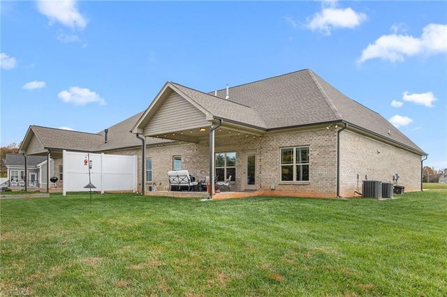 7006 Westfield Village Circle, Summerfield, NC 27358