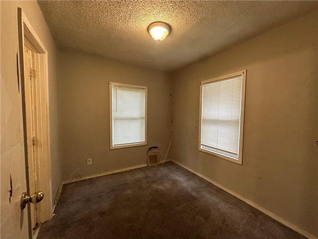 5708 Park Avenue, Kansas City, MO 64130