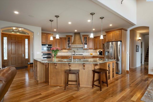 1376 Tuscany Pl, Richland, WA 99352