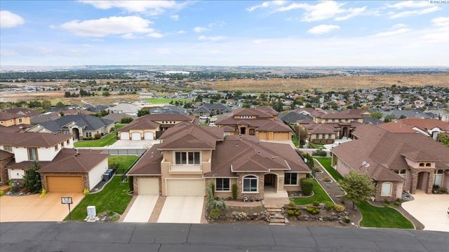 1376 Tuscany Pl, Richland, WA 99352