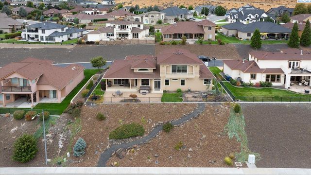 1376 Tuscany Pl, Richland, WA 99352