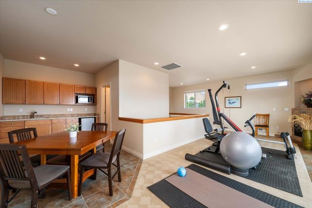 1376 Tuscany Pl, Richland, WA 99352