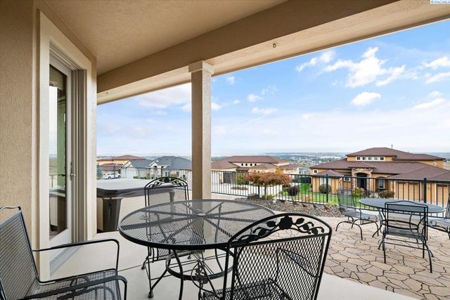 1376 Tuscany Pl, Richland, WA 99352