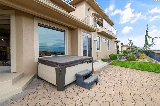 1376 Tuscany Pl, Richland, WA 99352