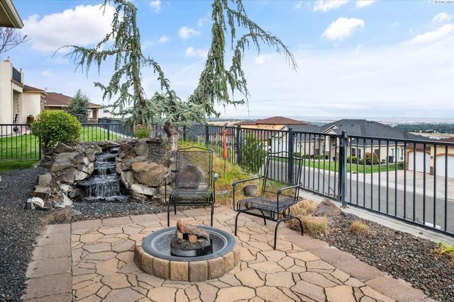 1376 Tuscany Pl, Richland, WA 99352