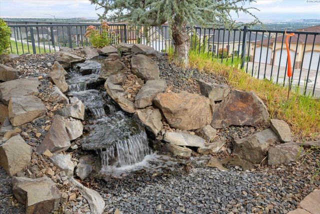 1376 Tuscany Pl, Richland, WA 99352