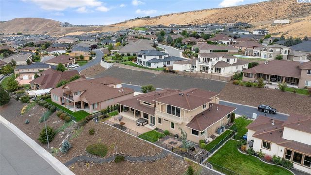 1376 Tuscany Pl, Richland, WA 99352