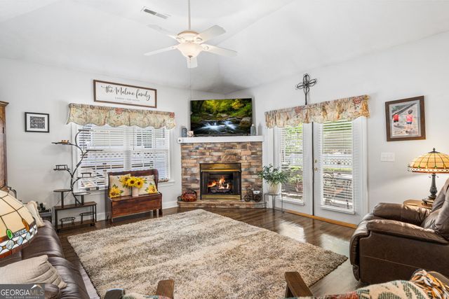 419 Long View Cir., Hiawassee, GA 30546