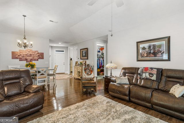 419 Long View Cir., Hiawassee, GA 30546