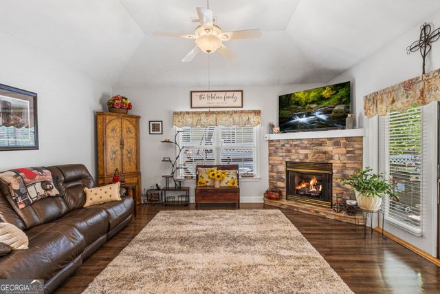 419 Long View Cir., Hiawassee, GA 30546