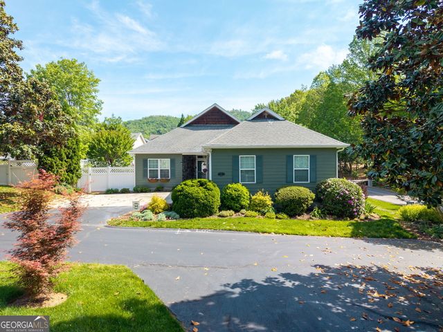 419 Long View Cir., Hiawassee, GA 30546