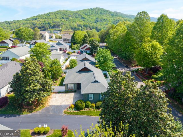 419 Long View Cir., Hiawassee, GA 30546