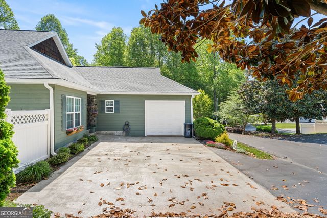 419 Long View Cir., Hiawassee, GA 30546