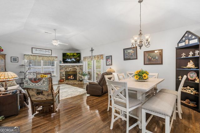 419 Long View Cir., Hiawassee, GA 30546