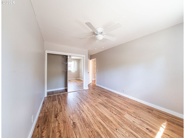 -1 Se TIBBETTS St, Portland, OR 97206