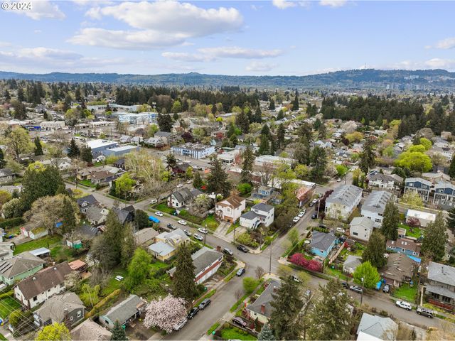 -1 Se TIBBETTS St, Portland, OR 97206