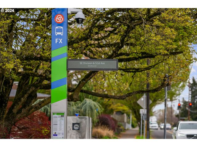 -1 Se TIBBETTS St, Portland, OR 97206