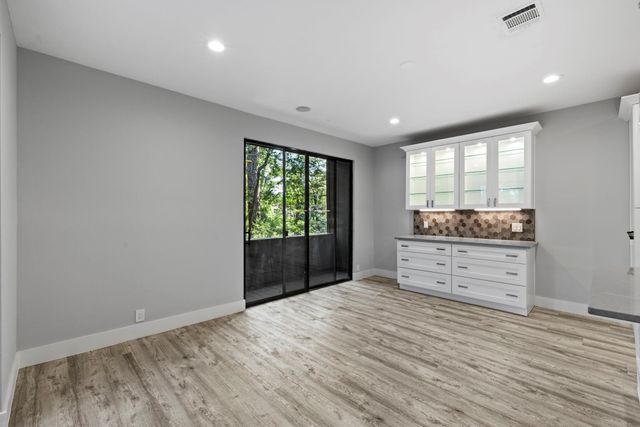 282 Litchfield Lane, Houston, TX 77024