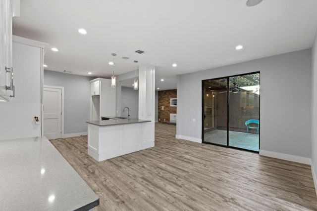 282 Litchfield Lane, Houston, TX 77024