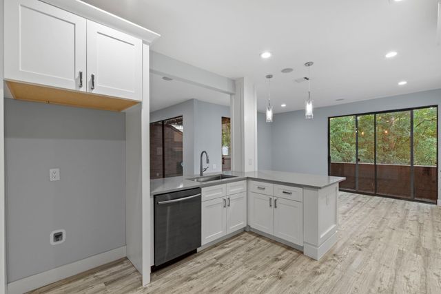 282 Litchfield Lane, Houston, TX 77024