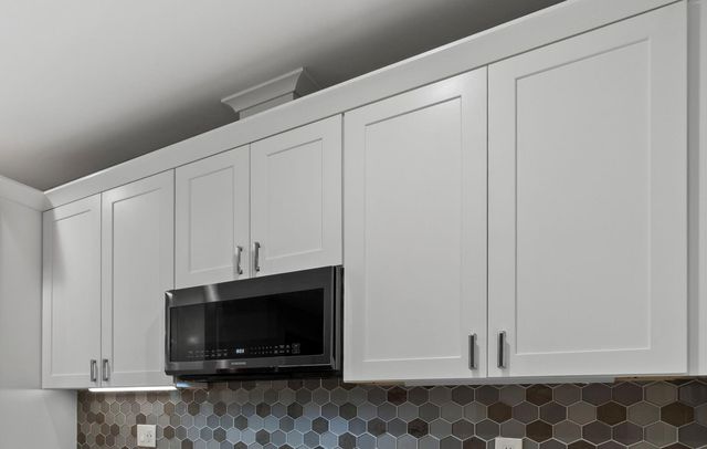 282 Litchfield Lane, Houston, TX 77024