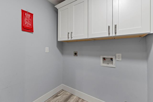 282 Litchfield Lane, Houston, TX 77024