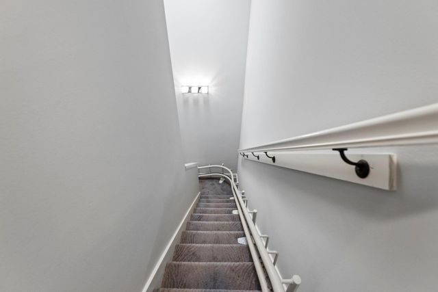 282 Litchfield Lane, Houston, TX 77024