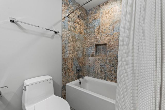 282 Litchfield Lane, Houston, TX 77024