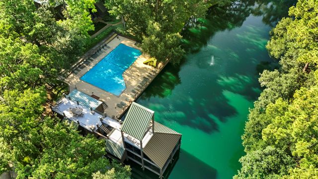 282 Litchfield Lane, Houston, TX 77024